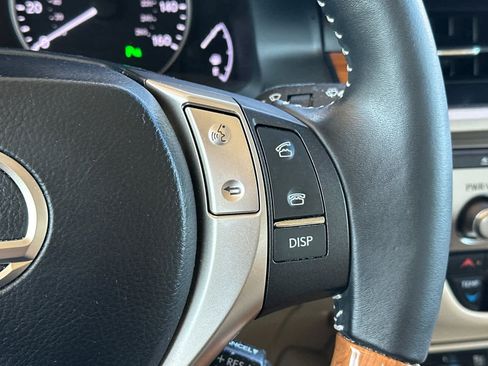 Used 2014 Lexus ES 300h w/ Luxury Package w/Bamboo Trim FWD image 27