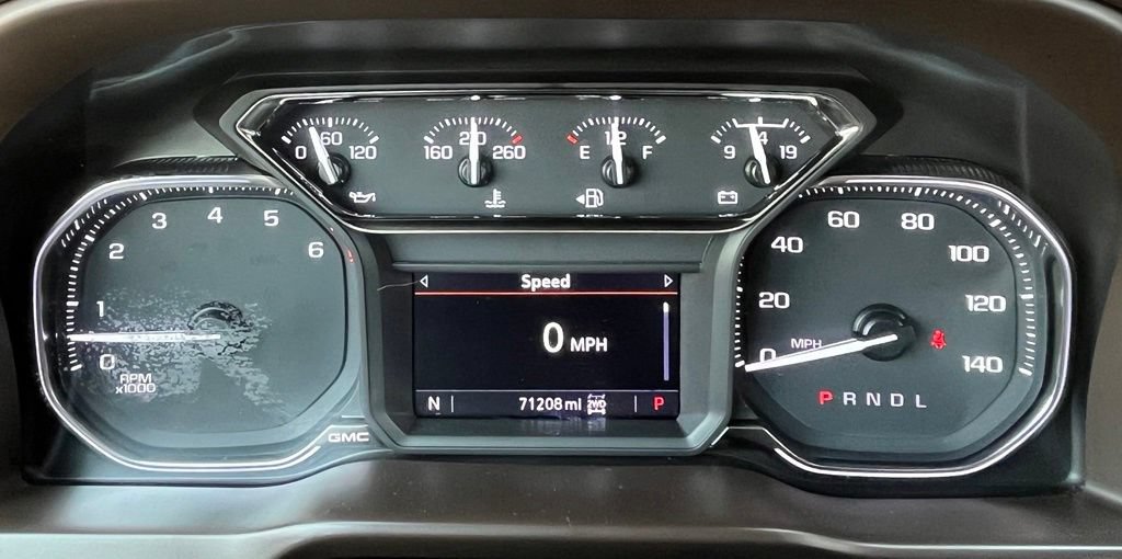 Used 2022 GMC Sierra 1500 SLT w/ Driver Alert Package II AWD/4WD image 16