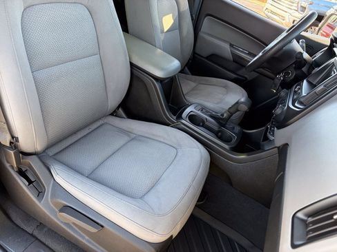 Used 2019 Chevrolet Colorado W/T w/ WT Convenience Package RWD image 11