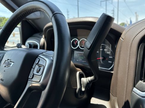Used 2022 Chevrolet Silverado 1500 RST w/ Redline Edition AWD/4WD image 21