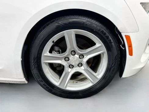 Used 2017 Chevrolet Camaro LT RWD image 30