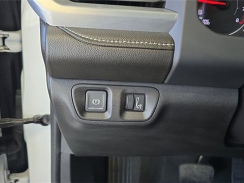 Used 2023 GMC Acadia SLE w/ Driver Convenience Package image 23