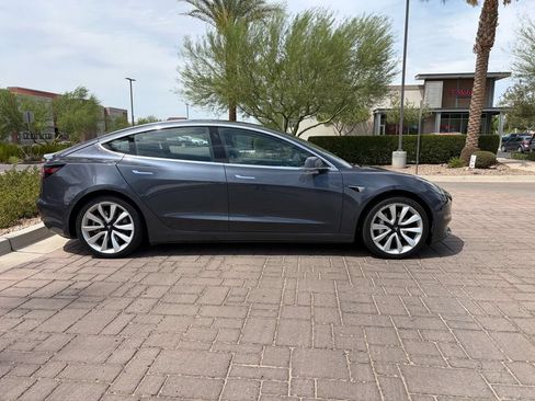 Used 2018 Tesla Model 3 Long Range RWD image 2