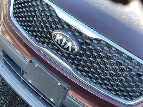 Used 2016 Kia Sorento LX w/ LX Convenience Package image 34