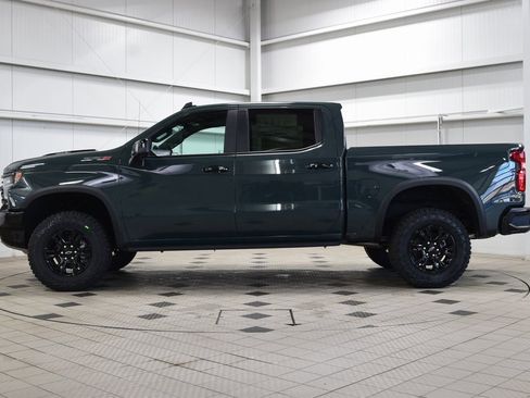 New 2026 Chevrolet Silverado 1500 ZR2 image 4