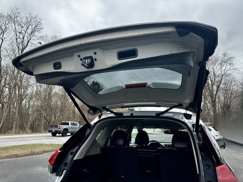 Used 2018 Nissan Rogue SL image 33