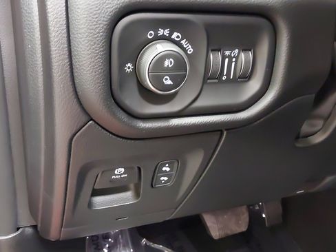 New 2026 RAM 1500 Big Horn AWD/4WD image 31
