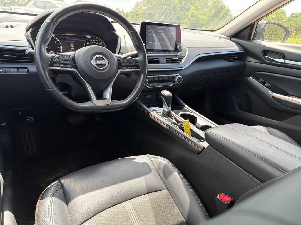 Used 2025 Nissan Altima 2.5 SR FWD image 22