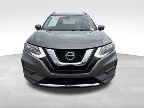 Used 2019 Nissan Rogue S w/ Special Edition Package FWD image 3