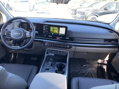 New 2026 Kia Carnival FWD image 25