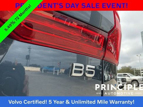 Certified 2023 Volvo XC60 B5 Plus image 17