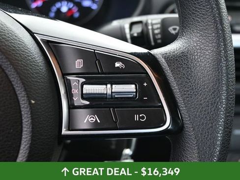 Used 2024 Kia Forte LXS image 32