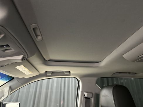 Used 2018 GMC Yukon Denali w/ Denali Ultimate Package image 28