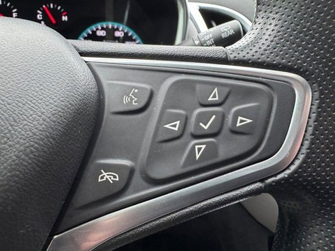 Used 2023 Chevrolet Equinox LS w/ Sport Edition image 17