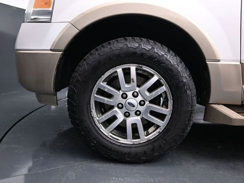 Used 2012 Ford Expedition XLT image 13