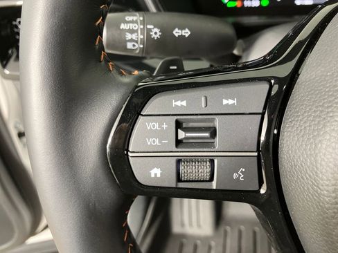 Used 2025 Honda CR-V Sport Touring image 16