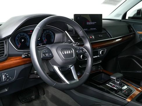 Used 2023 Audi Q5 2.0T Premium Plus w/ Premium Plus Package image 4