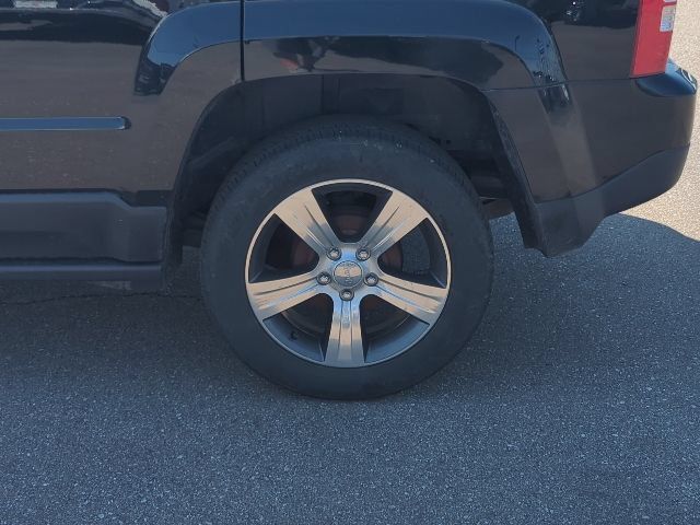 Used 2016 Jeep Patriot High Altitude FWD image 11