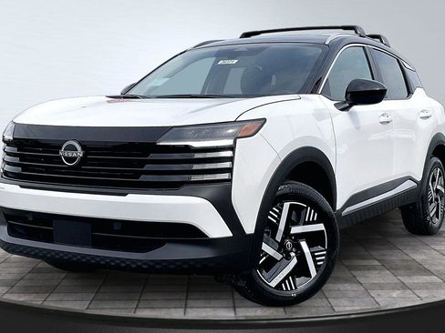 New 2026 Nissan Kicks SV FWD image 2