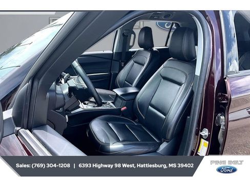 Used 2022 Ford Explorer XLT w/ Equipment Group 202A AWD/4WD image 18
