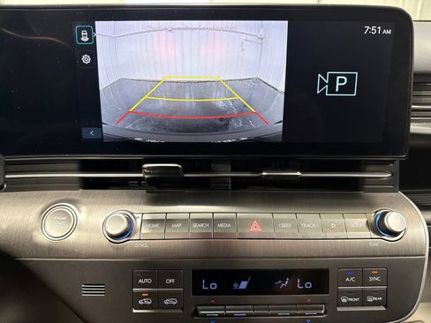 Used 2024 Hyundai Kona SEL FWD image 25