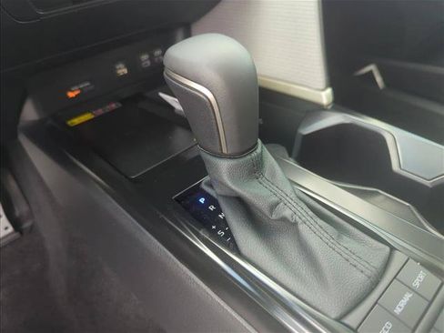 Used 2026 Toyota Camry SE w/ Convenience Package FWD image 21