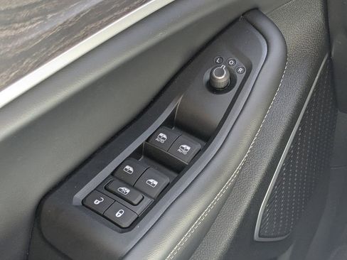 New 2026 Jeep Grand Cherokee L Limited AWD/4WD image 22