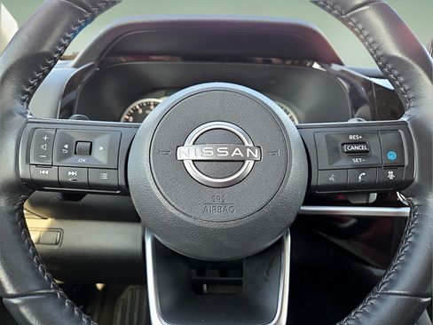 Used 2025 Nissan Pathfinder SV AWD/4WD image 24