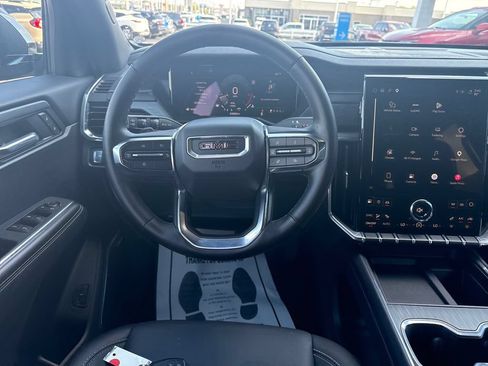 Used 2026 GMC Acadia Elevation w/ Elevation Premium Package FWD image 25