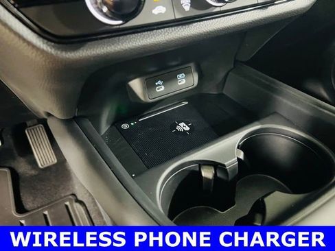 New 2026 Honda HR-V LX image 8