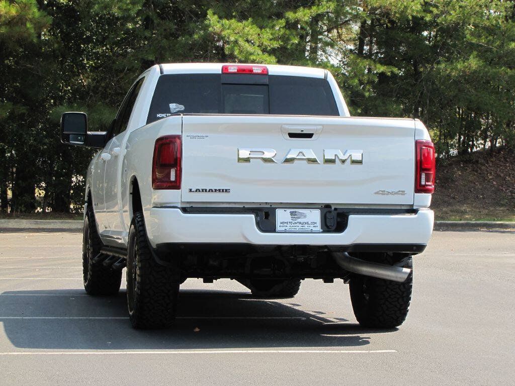Used 2026 RAM 2500 Laramie AWD/4WD image 11