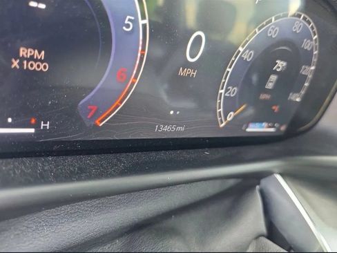Used 2024 Jeep Wagoneer Series II w/ Convenience Group I AWD/4WD image 15