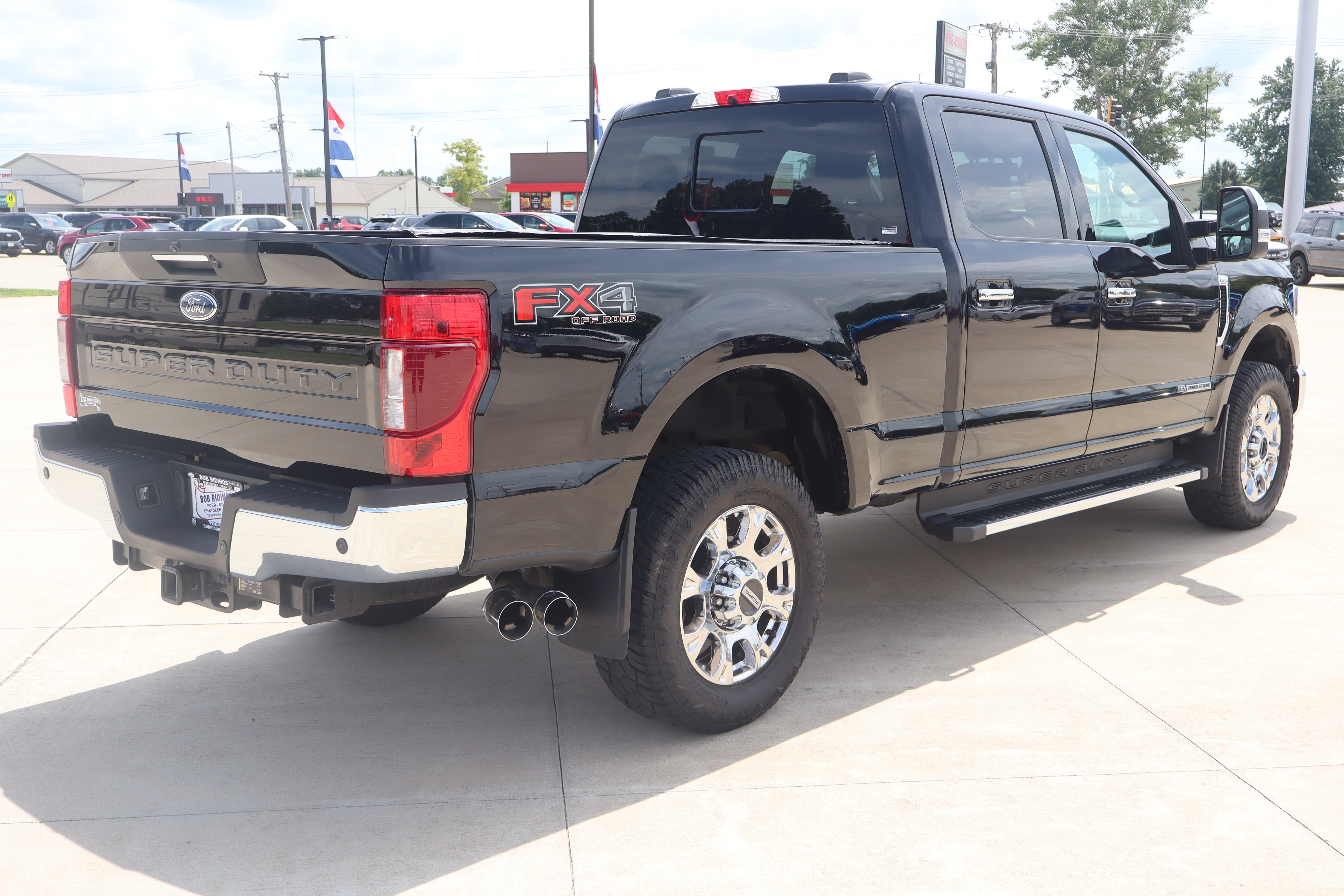 Used 2022 Ford F350 Lariat w/ Lariat Ultimate Package AWD/4WD image 5