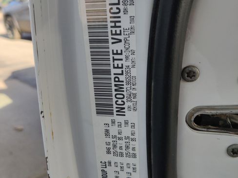 Used 2011 RAM 5500 4x4 Crew Cab image 25