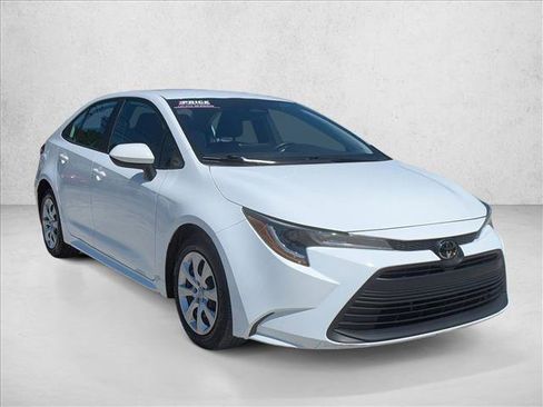 Used 2024 Toyota Corolla LE FWD image 3