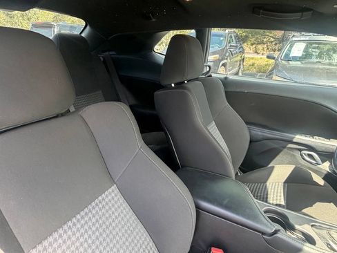 Used 2022 Dodge Challenger R/T RWD image 12