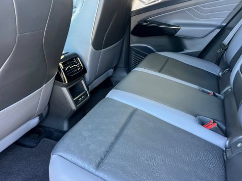 Used 2023 Volkswagen ID.4 S RWD image 12
