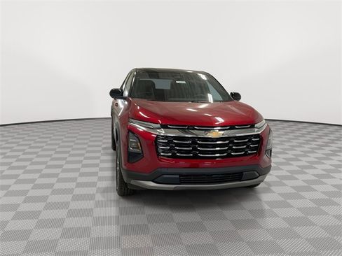 New 2026 Chevrolet Equinox LT w/ Convenience Package II image 3