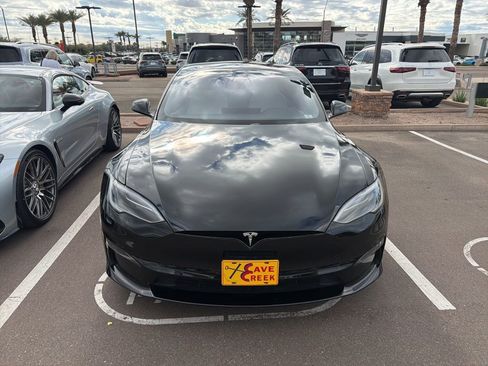 Used 2023 Tesla Model S Plaid image 2