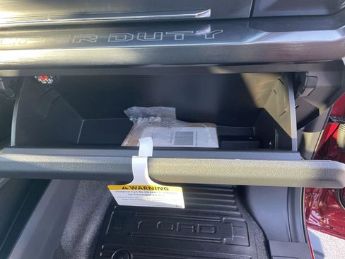 New 2026 Ford F250 Lariat w/ Black Appearance Package image 33