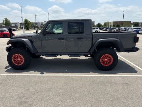 Used 2022 Jeep Gladiator Rubicon w/ LED Lighting Group AWD/4WD image 2
