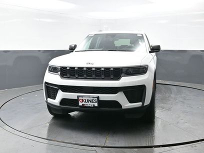 New 2026 Jeep Grand Cherokee Altitude