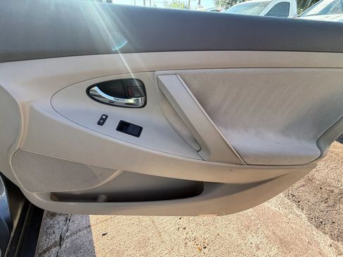 Used 2009 Toyota Camry LE FWD image 20