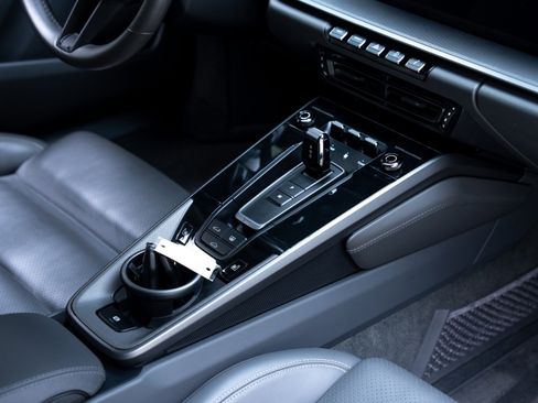 Used 2020 Porsche 911 Carrera image 38