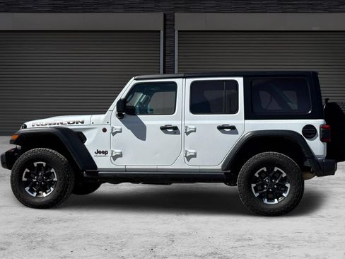 Used 2025 Jeep Wrangler Unlimited Rubicon AWD/4WD image 7