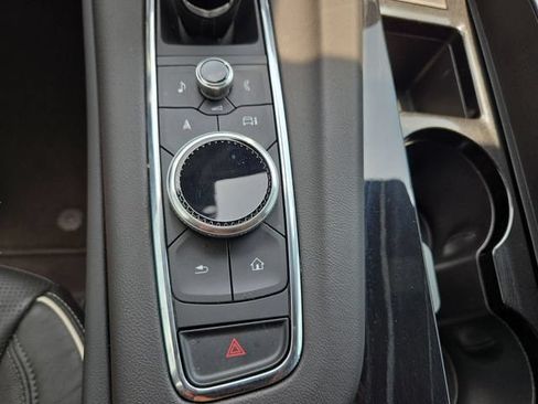 Certified 2024 Cadillac Escalade Sport w/ LPO, ONYX Package AWD/4WD image 34