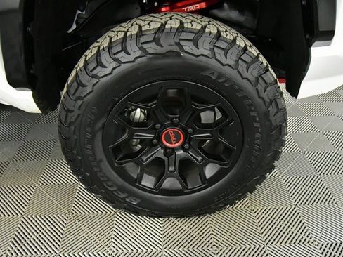 Certified 2025 Toyota Tacoma TRD Pro image 17