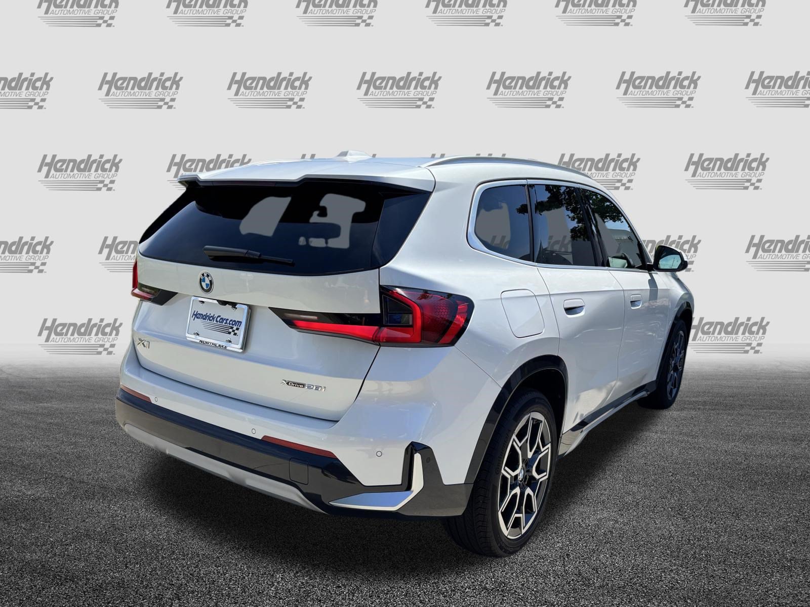 Certified 2025 BMW X1 xDrive28i AWD/4WD image 10