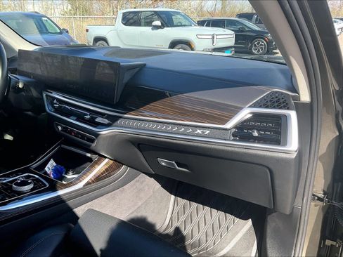 Used 2024 BMW X7 xDrive40i w/ Executive Package AWD/4WD image 13