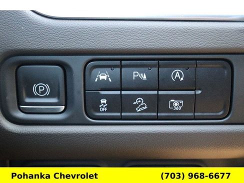 Used 2023 Chevrolet Tahoe Z71 w/ Z71 Off-Road Package AWD/4WD image 14